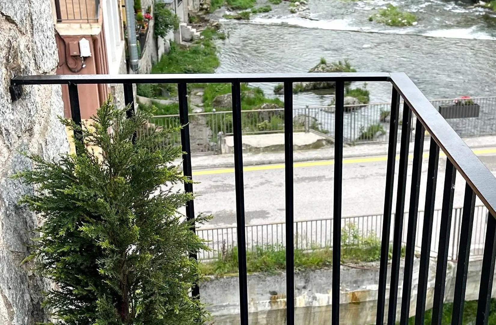 Apartamento Colgante Al Rio Con Vistas Al Puente Camprodon Spain