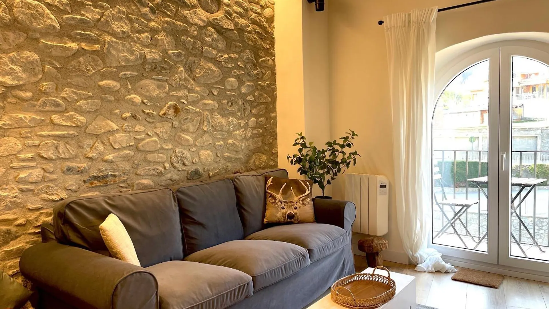Apartamento Colgante Al Rio Con Vistas Al Puente Camprodon Apartment