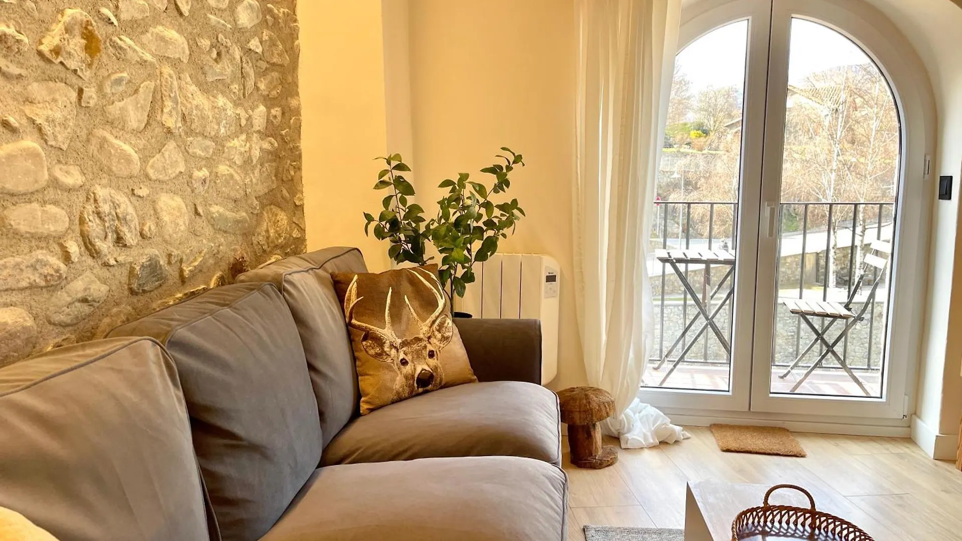 Apartamento Colgante Al Rio Con Vistas Al Puente Camprodon 0*,  Spain
